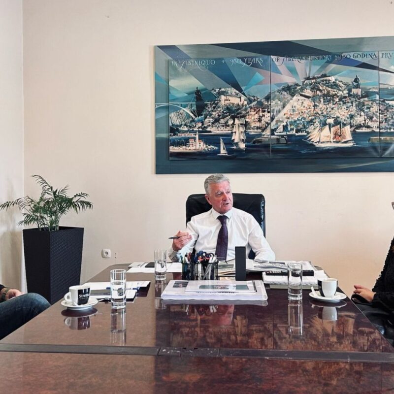 Gradonačelnik Burić iskazao podršku Kamenčićima za gradnju kuće u Dubravi - Udruga Kamenčići