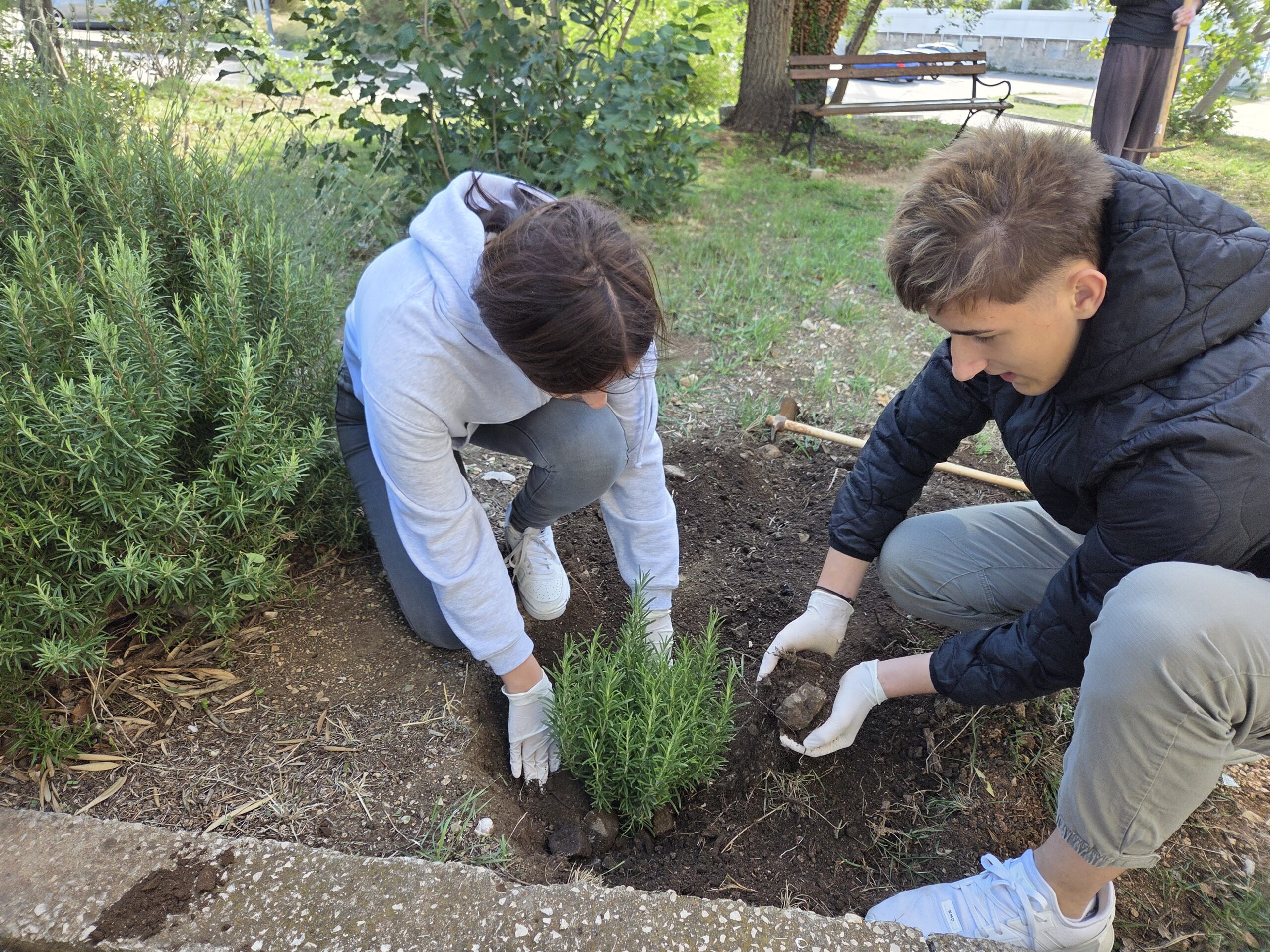Kamenčići u projektu “Zajedno doprinosimo čišćem okolišu” - Udruga Kamenčići