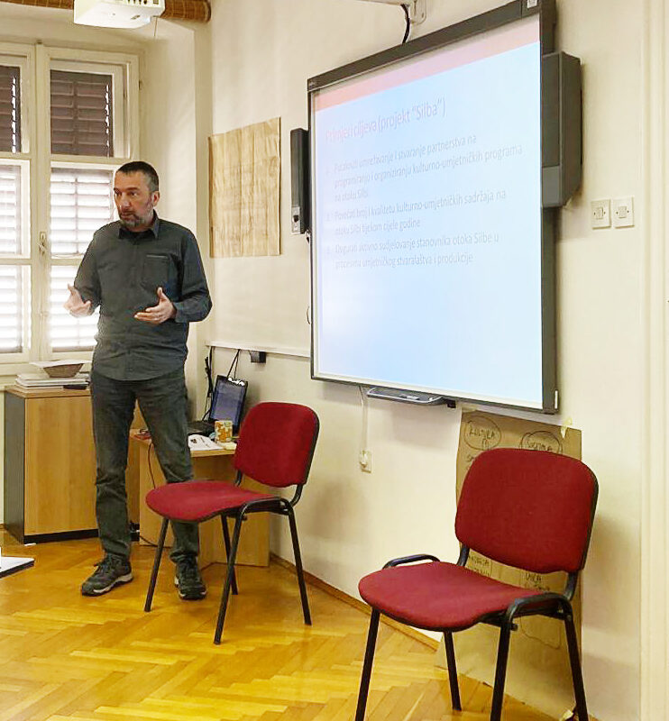 U Rijeci održana radionica pod nazivom „Učinkovito upravljanje projektima i lokalnim prioritetima: Projektna logika – od problema do rješenja“. 01 - Udruga Kamenčići