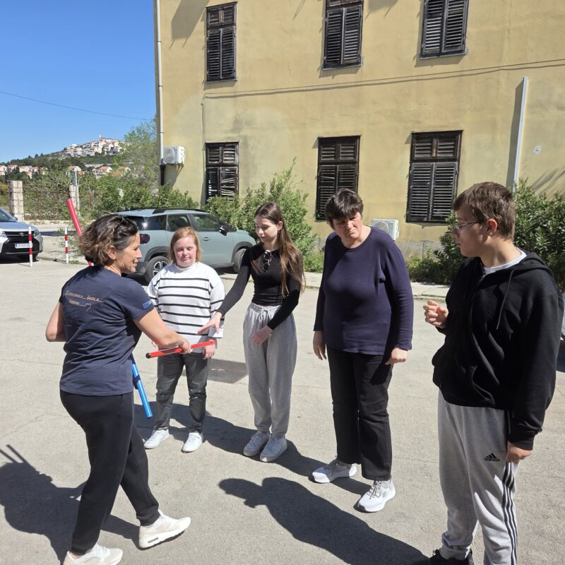 Poboljšanje kvalitete života osoba s intelektualnim teškoćama kroz razvijanje mreže inovativnih usluga 01 - Udruga Kamenčići