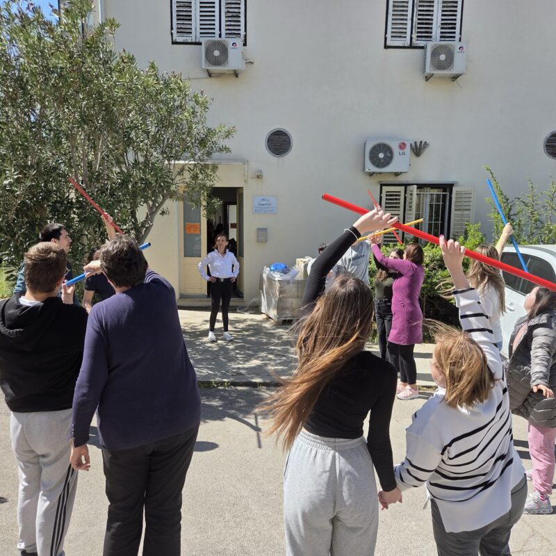 Poboljšanje kvalitete života osoba s intelektualnim teškoćama kroz razvijanje mreže inovativnih usluga 01 - Udruga Kamenčići