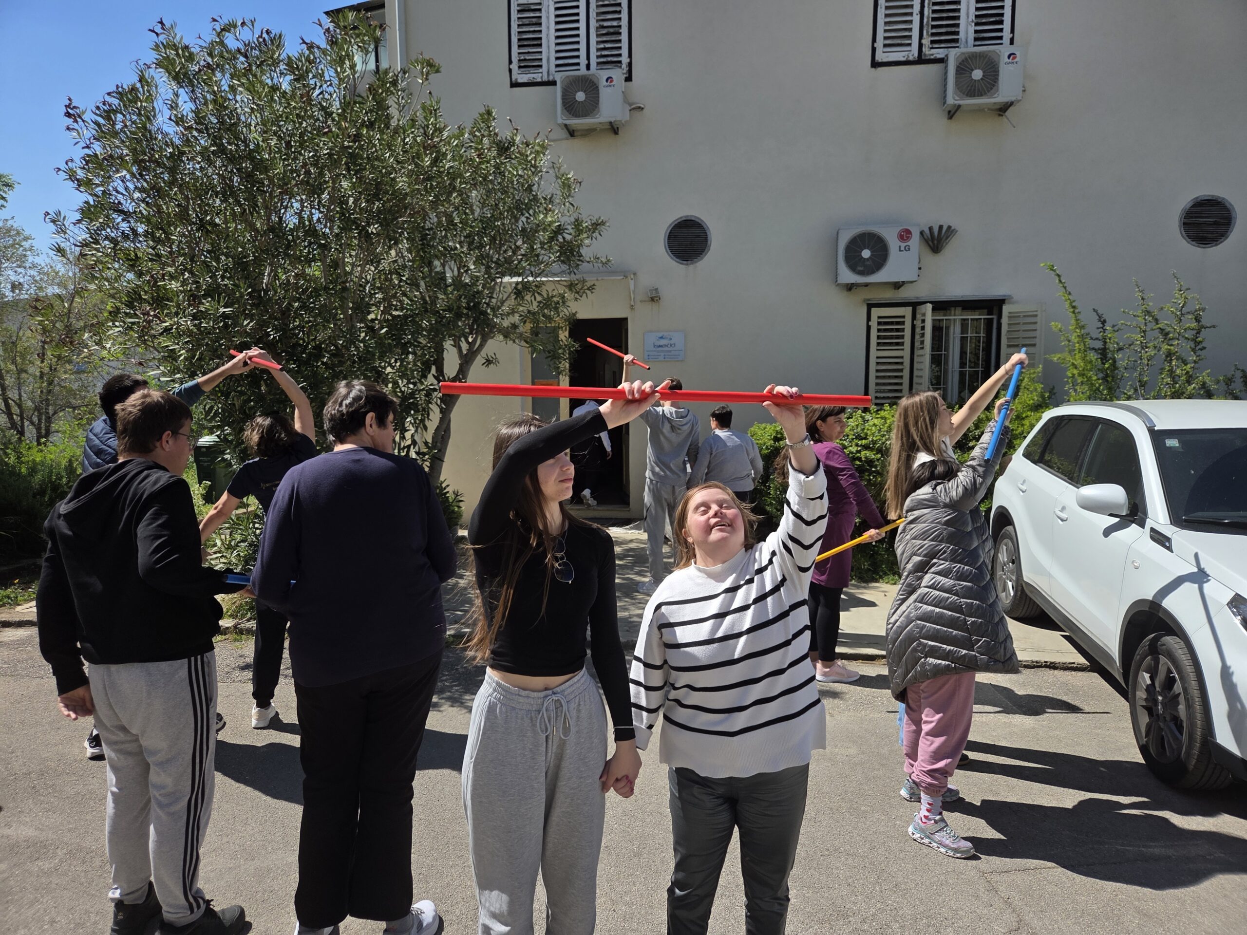 Poboljšanje kvalitete života osoba s intelektualnim teškoćama kroz razvijanje mreže inovativnih usluga - Udruga Kamenčići