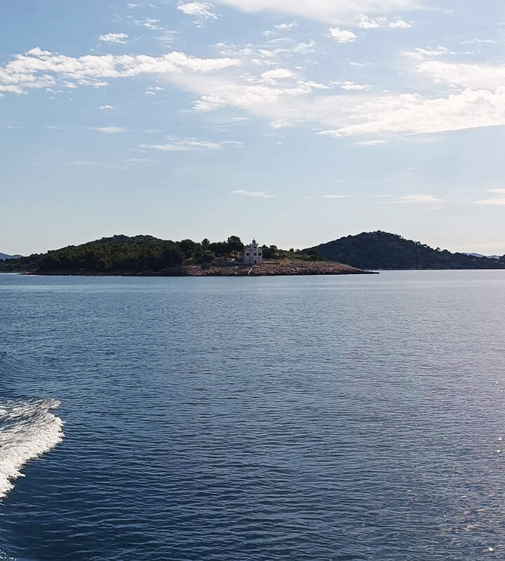Izlet u Nacionalni park Kornati u sklopu projekta „KORNATI – VAŽNO JE O MORU ZNATI 10“. 01 - Udruga Kamenčići