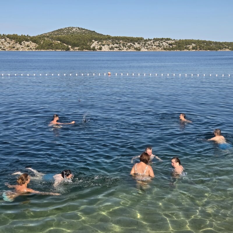 Vježbe i rekreacija korisnika po projektu:  „Razvoj dostupnih usluga u službi kvalitetnijeg života“ 01 - Udruga Kamenčići